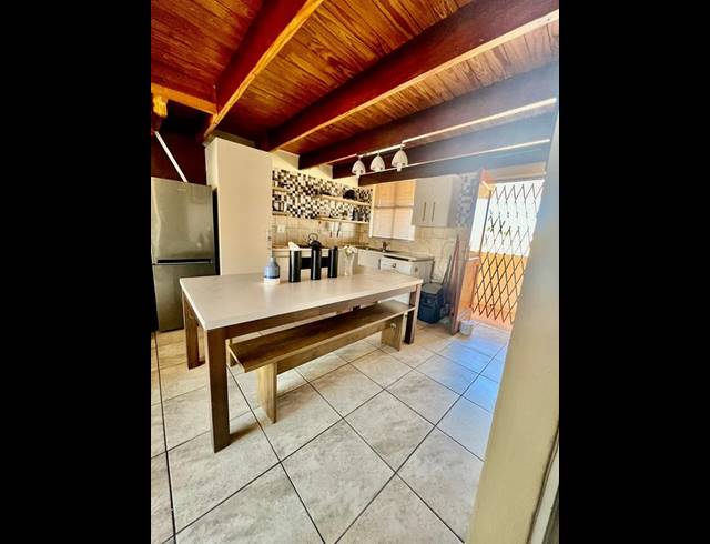 3 BEDROOM APARTMENT FOR SALE IN FERNDALE